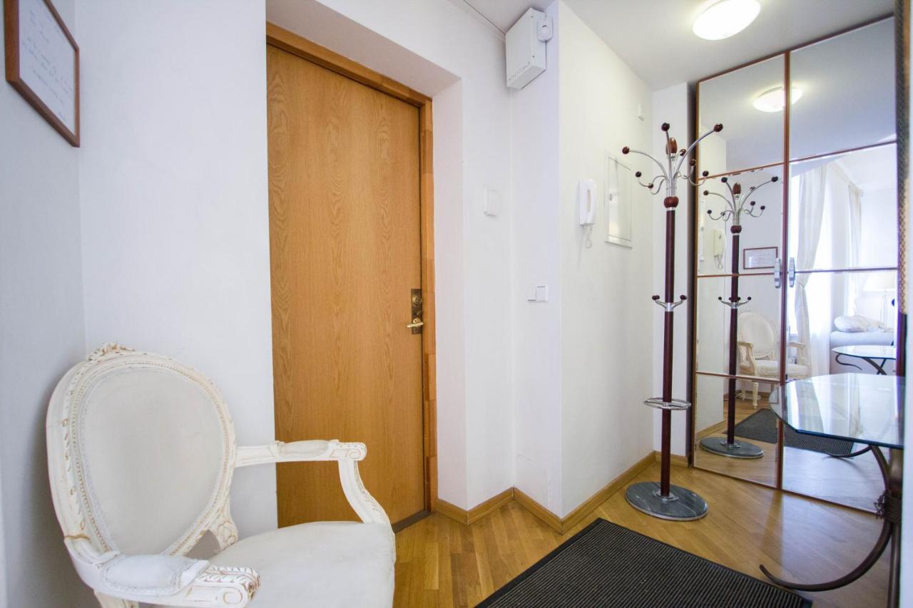 Historic Central Apartment Wilno Zewnętrze zdjęcie